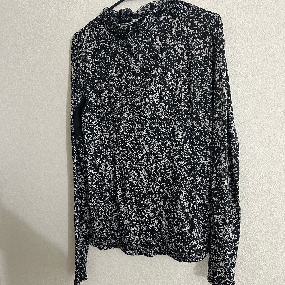 lululemon athletica Black and White Speckle Long Sleeve Tee